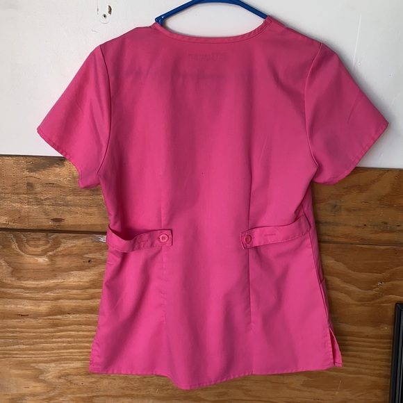 Greys anatomy scrub top. Size small. Pink - Picture 4 of 5